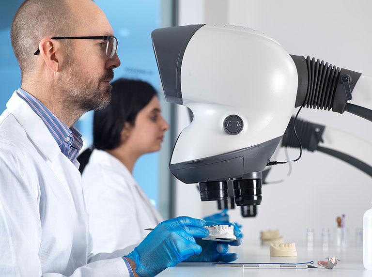 Mantis Classic stereo microscope ergonomic dental technicians moulding