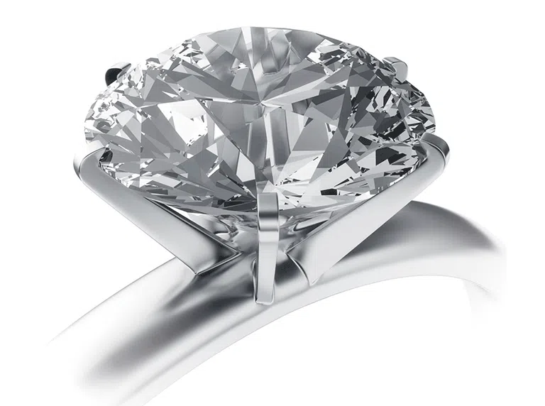 application-jewellery-768×572 Four users in a row using EVO-Cam II digital microscope inspecting plastic samples