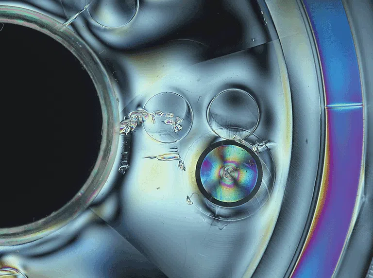 application-plastics-3d-printing-768×572 Electronic PCB component shown magnified on monitor using EVO-Cam II digital microscope