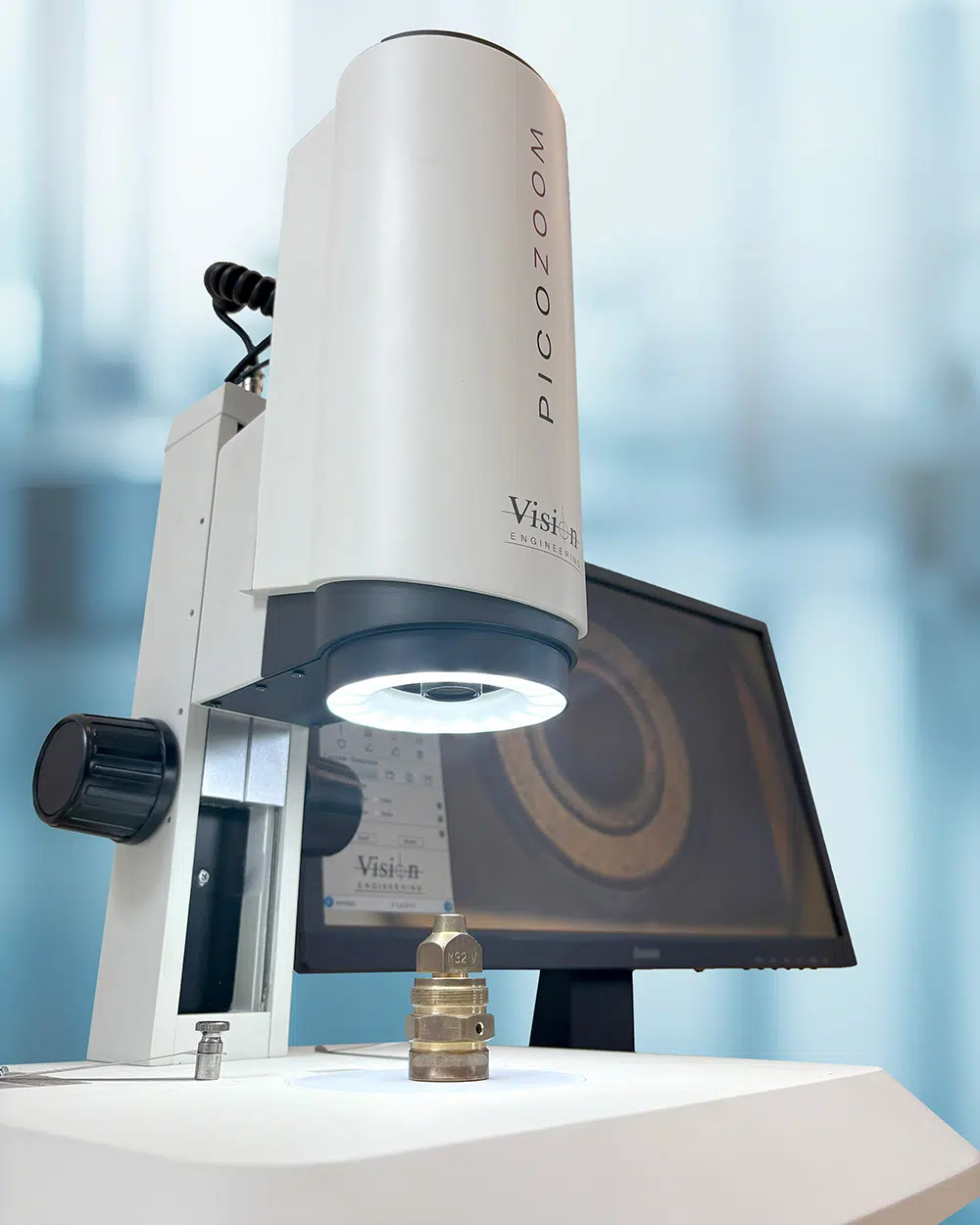 IMG_1098-edited-1000×1250 PicoZoom digital microscope inspecting a metal component